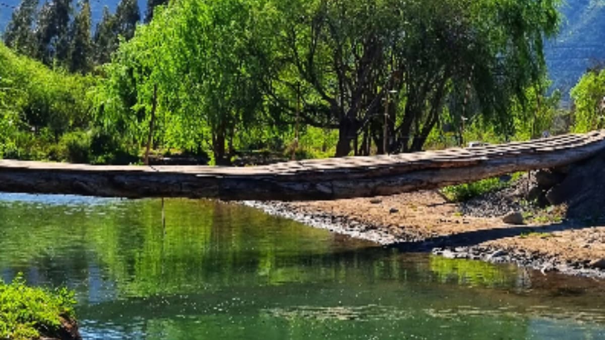 Descubre este río a una hora y media de Santiago perfecto para capear el calor con un chapuzón