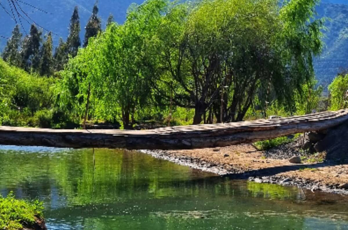 Descubre este río a una hora y media de Santiago perfecto para capear el calor con un chapuzón