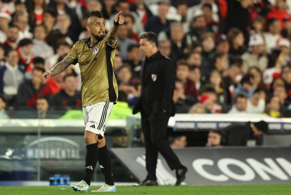se burla sin asco de Arturo Vidal tras victoria en Copa Libertadores. Foto: Aton.