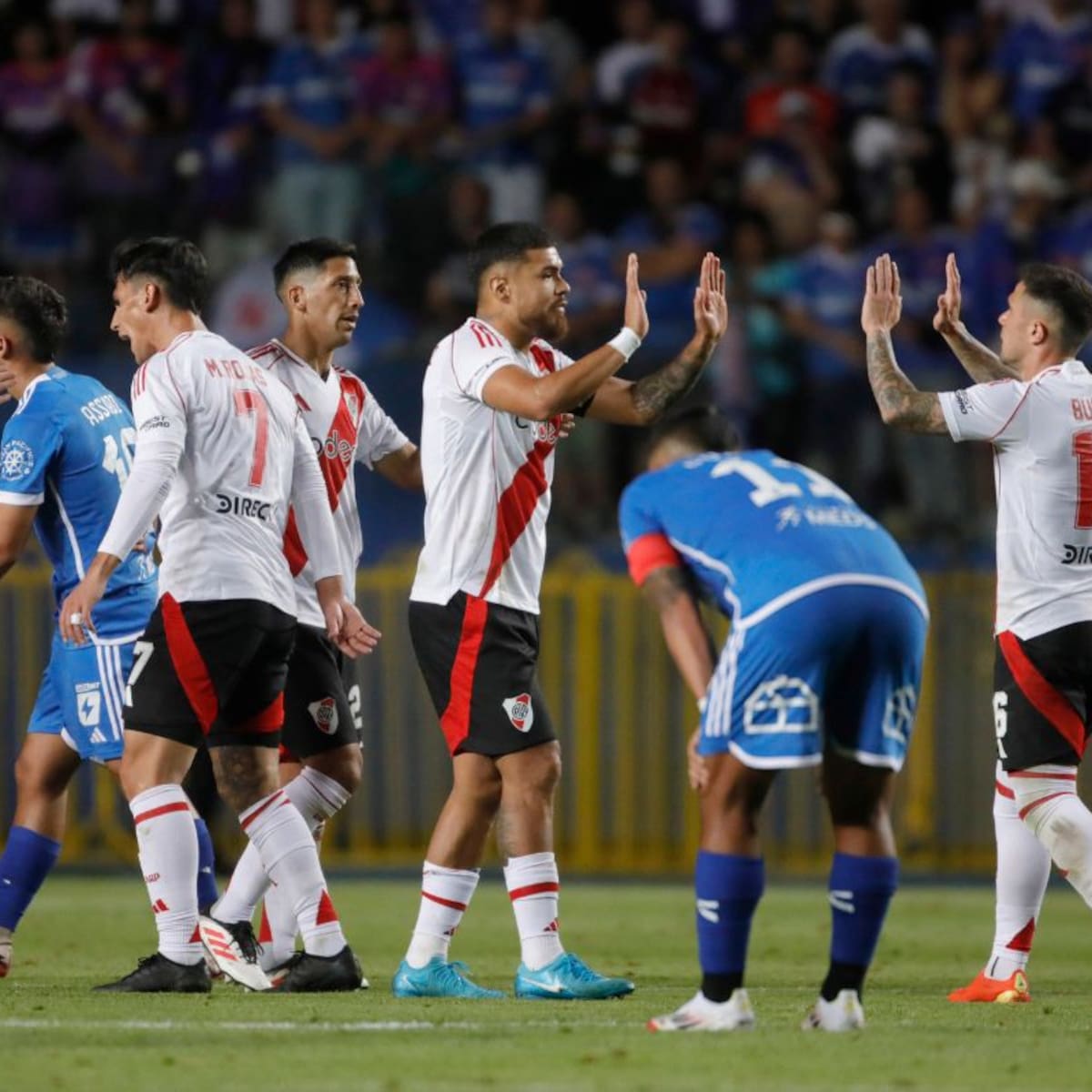 Con dos chilenos: la lista negra de River Plate que puede darles refuerzos a Colo Colo, la U y la UC