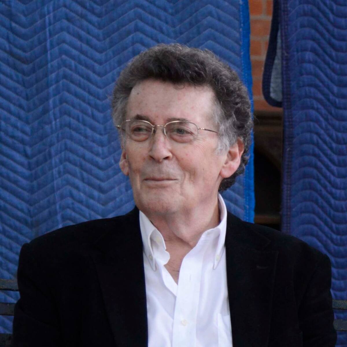 Robert Powell también es activo en el mundo de la política.