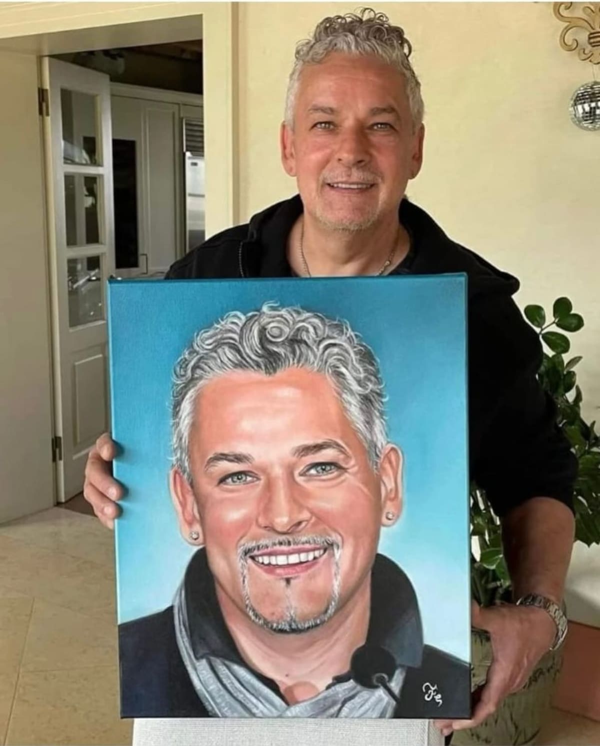 Esta es la imagen original de Roberto Baggio con su cuadro. (Foto: robybaggio_official)