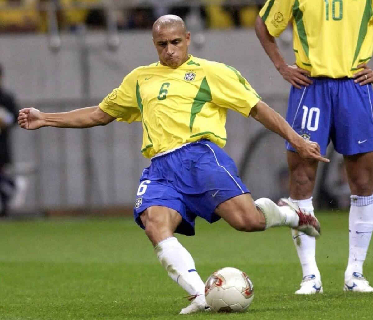 El afamado lateral en su época como futbolista.