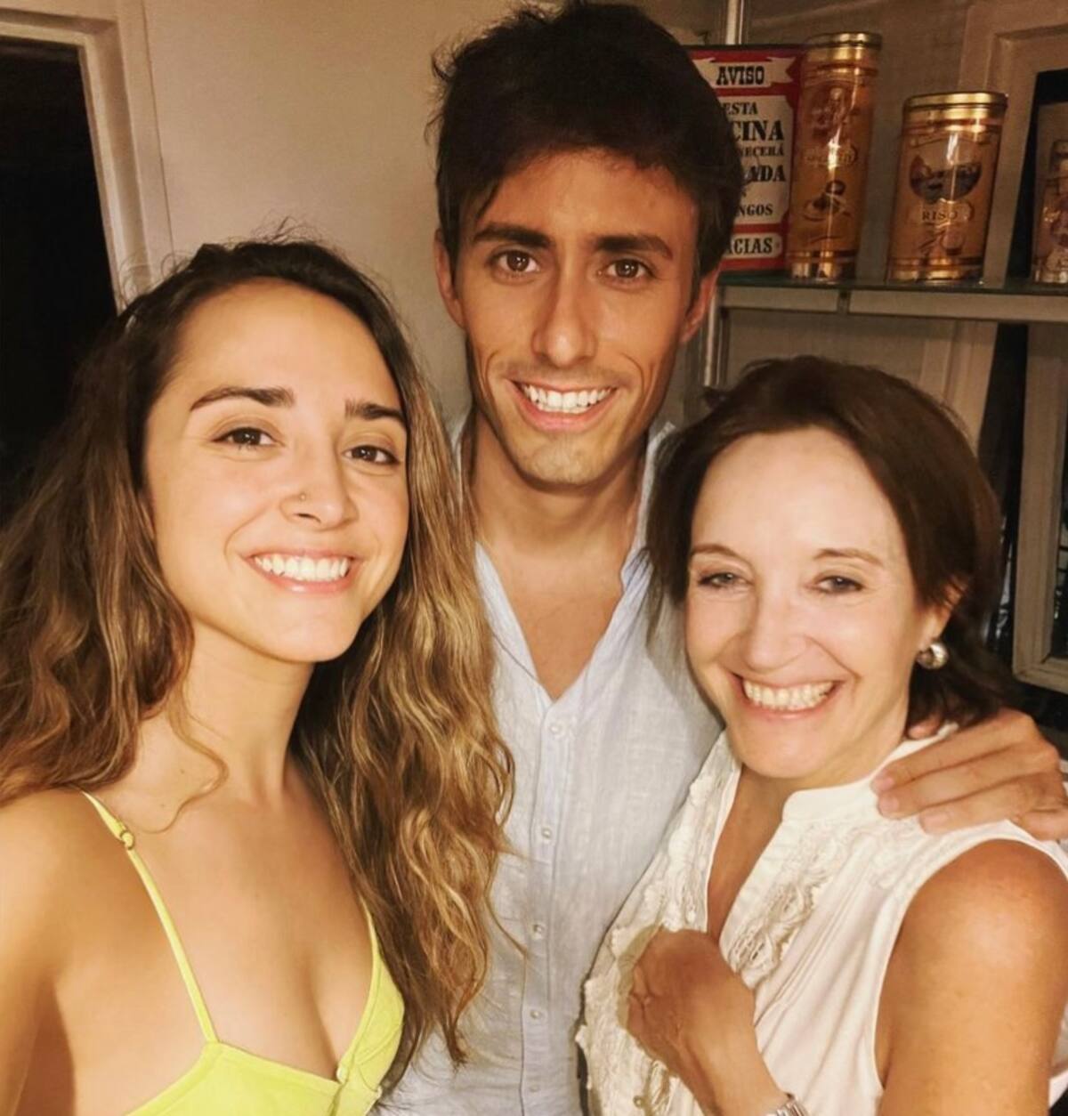 El periodista aseguró que su hermana, mantenía una cercana amistad con Mon Laferte en el pasado / Instagram