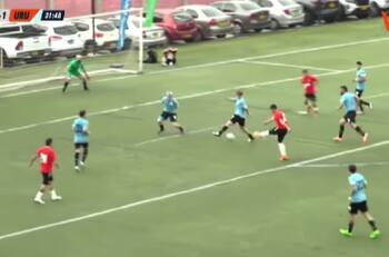 Incombustible: el golazo de Roberto Gutiérrez en partido de la Selección de Creadores ante Uruguay