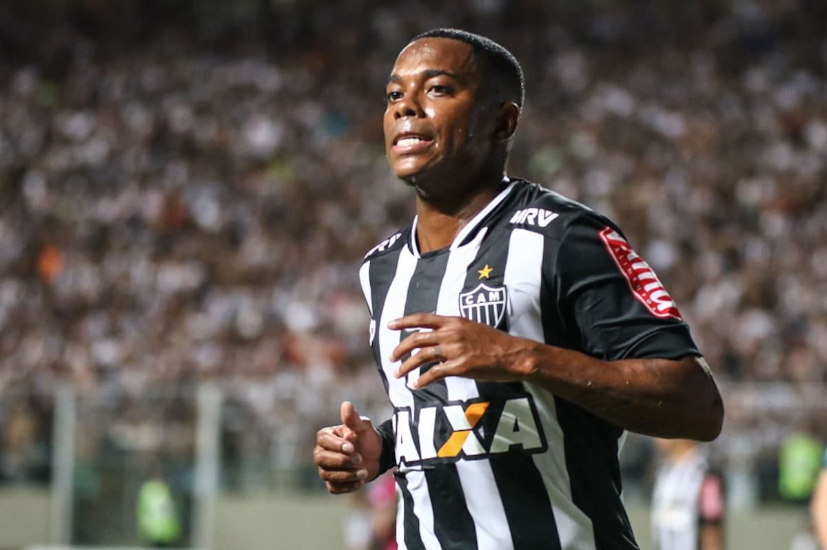 Robinho deberá cumplir su sentencia en Brasil.