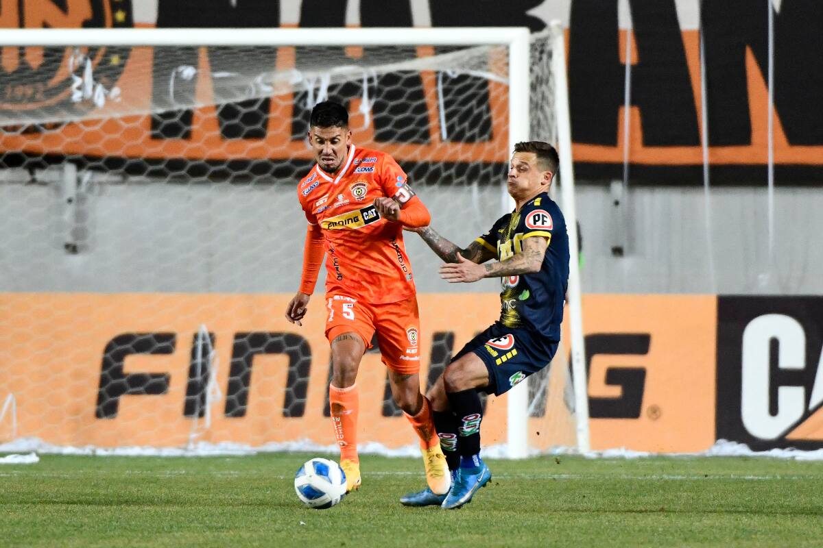 Rodolfo González, en capitán de Cobreloa, analizó el regreso de los loínos a Primera. Foto: Agencia Aton.