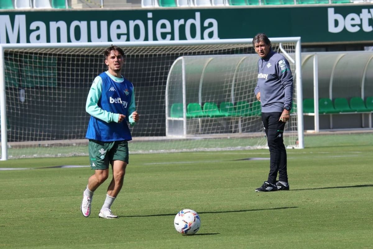 le dedicó unas emotivas palabras a Manuel Pellegrini tras concretar su partida al fútbol catarí.