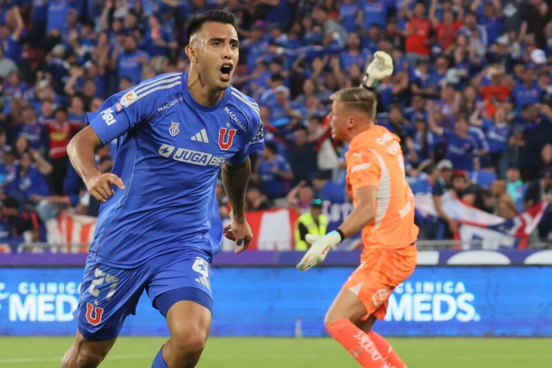 , héroe de la U en el Clásico ante la UC. Foto: Agencia Aton.