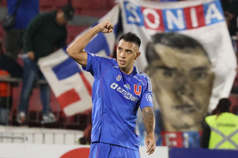 celebra su tanto en Universidad de Chile. Foto: Agencia Aton.