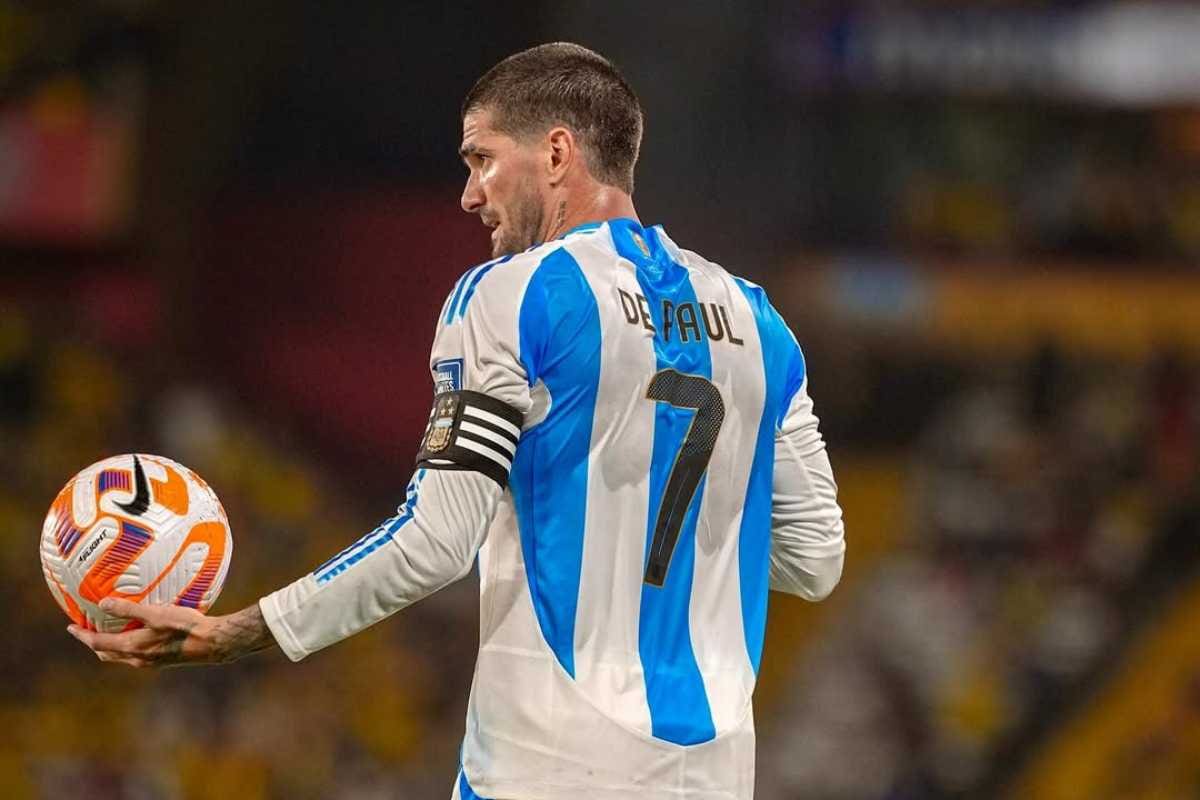 Se enfrentó a un jugador de la Vinotinto en el amistoso de Argentina. Foto: Instagram De Paul
