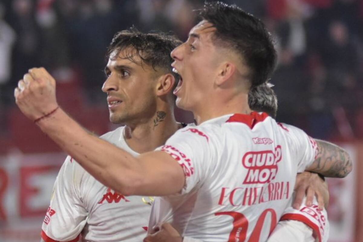 El seleccionado chileno es figura en Huracán.