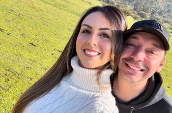 El emotivo video que muestra cómo Rodrigo Gallina y Karina León le contaron a su familia que serán padres