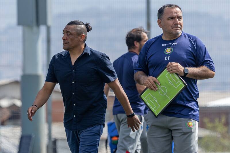 El estratega vuelve a dirigir a casi un mes de su ausencia en el equipo del Maule. Foto: Felipe Escobedo