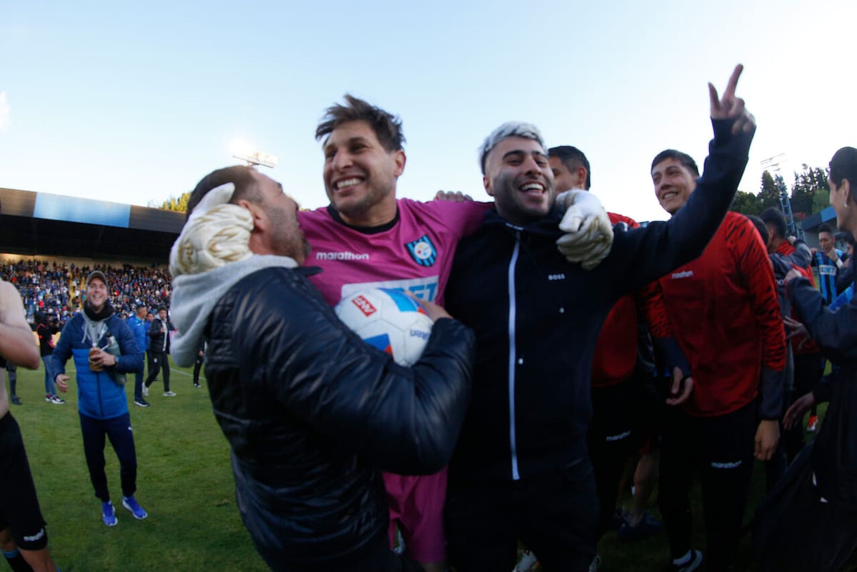 El guardameta reveló experiencias inéditas sobre su paso por la Primera División de Irán. Foto: Agencia Aton.