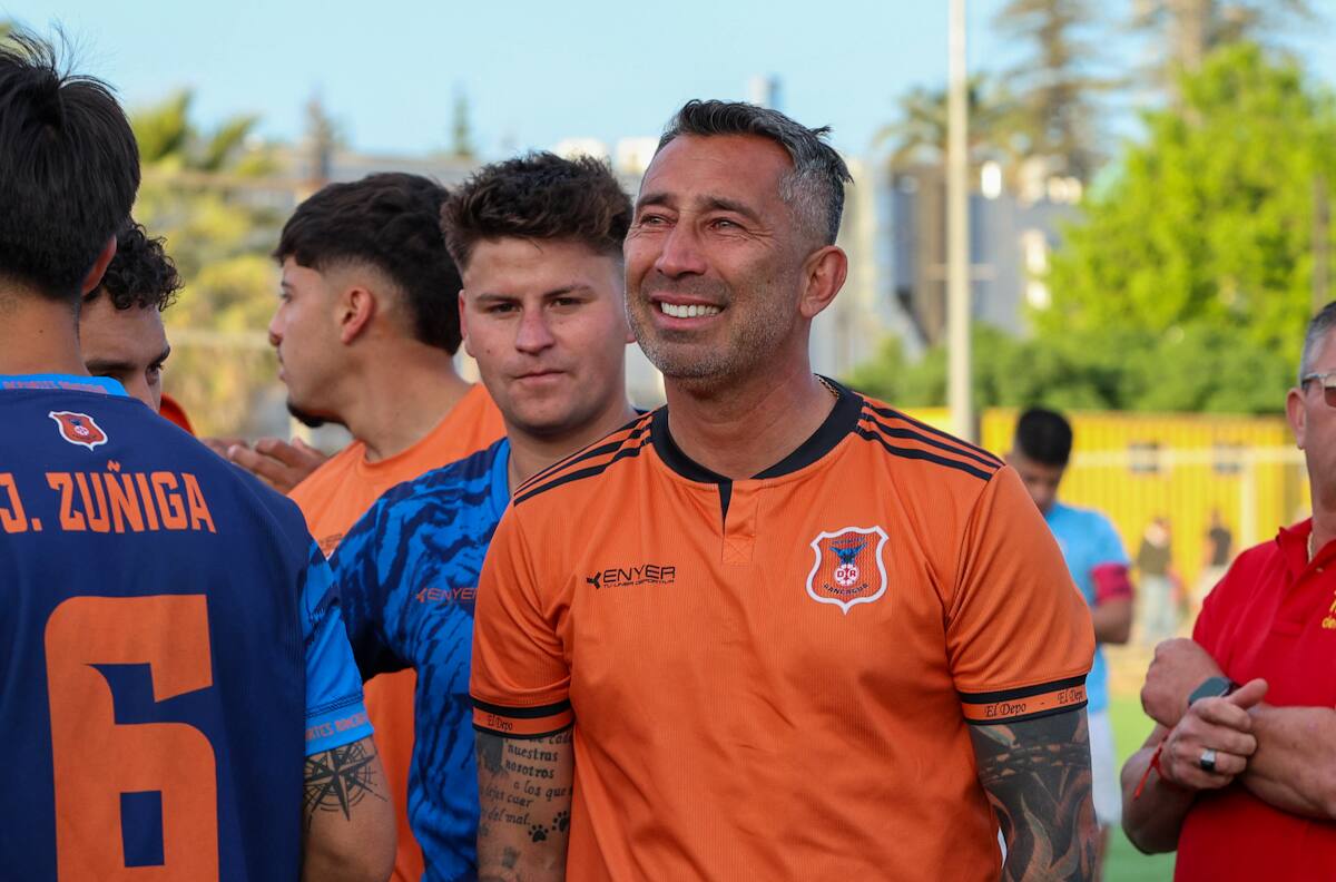 Campeón invicto: histórico de Cobreloa celebra su primer título como DT en el fútbol chileno
