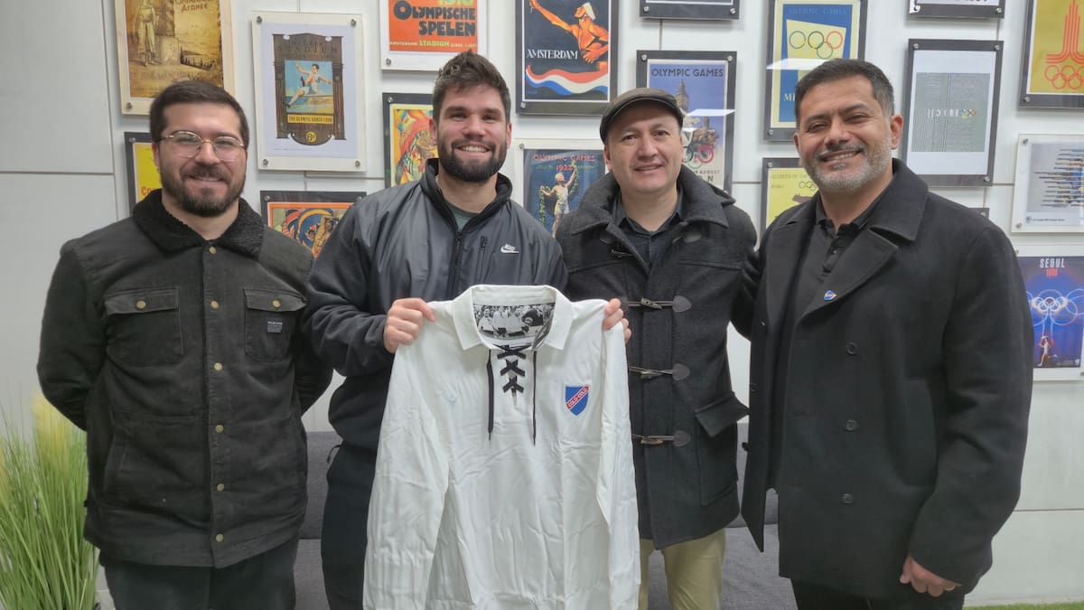 El número 1 del mundo: Colo-Colo oficializa a Rodrigo Rojas como nuevo embajador del club