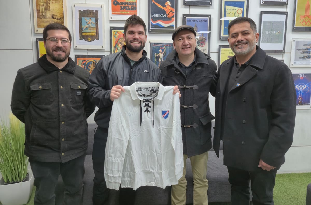El número 1 del mundo: Colo-Colo oficializa a Rodrigo Rojas como nuevo embajador del club