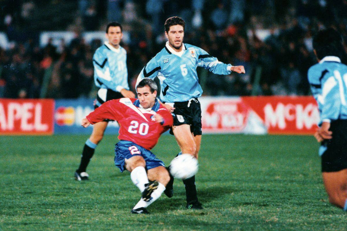 El partido del Pony ante Uruguay en Montevideo.