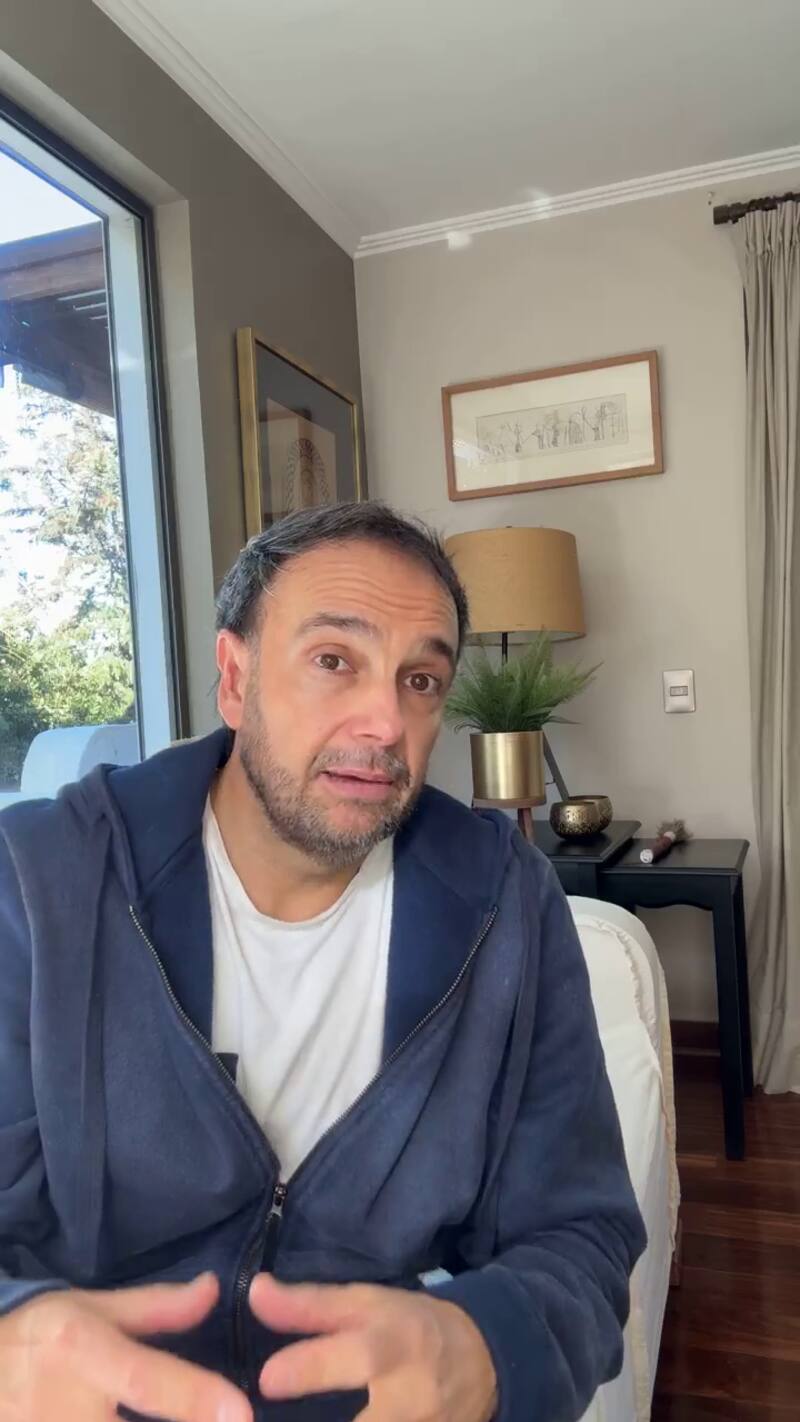 Así luce el rostro de televisión actualmente. Créditos: @rodrigosepulvedalara.