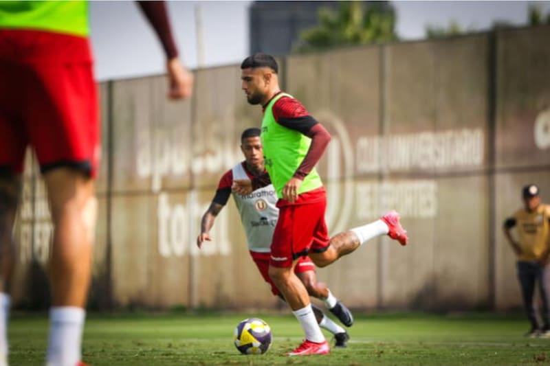 preparándose para el partido de esta noche ante Inter Miami y Lionel Messi. Foto: Twitter Universitario.