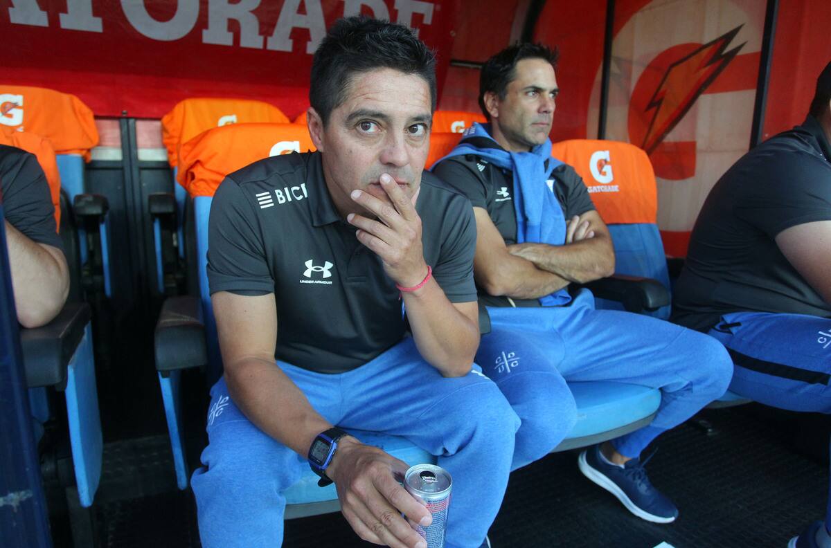 Rodrigo Valenzuela defendió el planteamiento de la UC: “Lo que buscó Ariel Holan se dio en el partido”