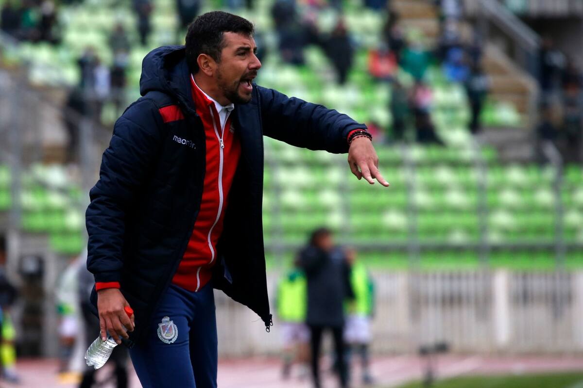 es nuevo DT de Provincial Osorno. Foto: Agencia Aton