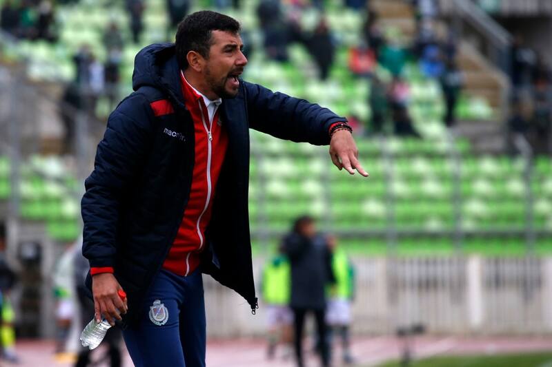 es nuevo DT de Provincial Osorno. Foto: Agencia Aton