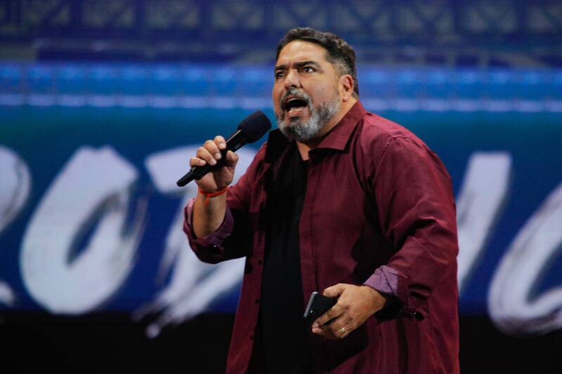 Estas fueron las reacciones al vendedor de churros que se robó la atención en la rutina. 
Créditos: Organización Festival de Viña - Agencia Uno