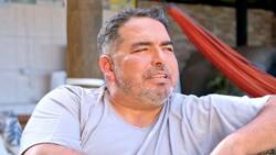 Vive en una parcela con 18 perros y dos gatos: Así es la casa de Rodrigo Villegas