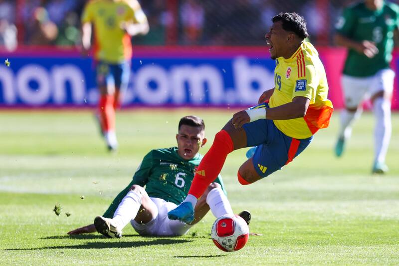 Roger Martínez es la última baja de Colombia para enfrentar a Chile.
