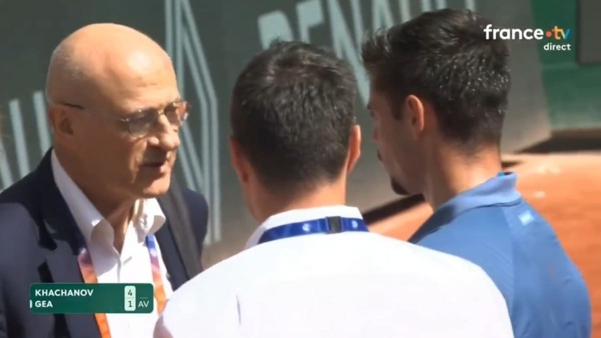 VIDEO | “Me estoy ca...”: Tenista pidió desesperado ir al baño en pleno partido en Roland Garros