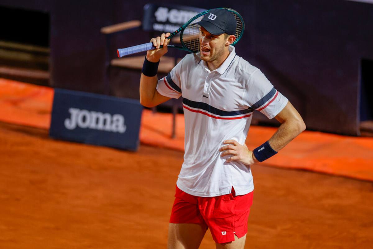Nico Jarry sufrió una feroz pifiadera en su debut en Roland Garros. Foto: Aton.