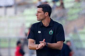 ¿Los días contados? Román Cuello no quiso hablar en conferencia tras el empate y complica a Deportes Temuco en Primera B