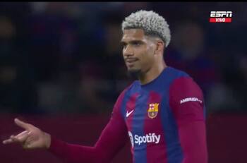 VIDEO | ¿Robo al Barcelona? El polémico gesto de Ronald Araújo tras ser expulsado ante el PSG