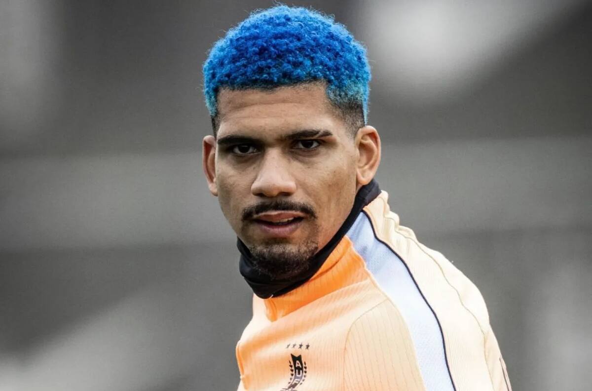 Siguen los problemas médicos para Bielsa: Ronald Araújo se lesionó a días del debut de Uruguay en el Mundial