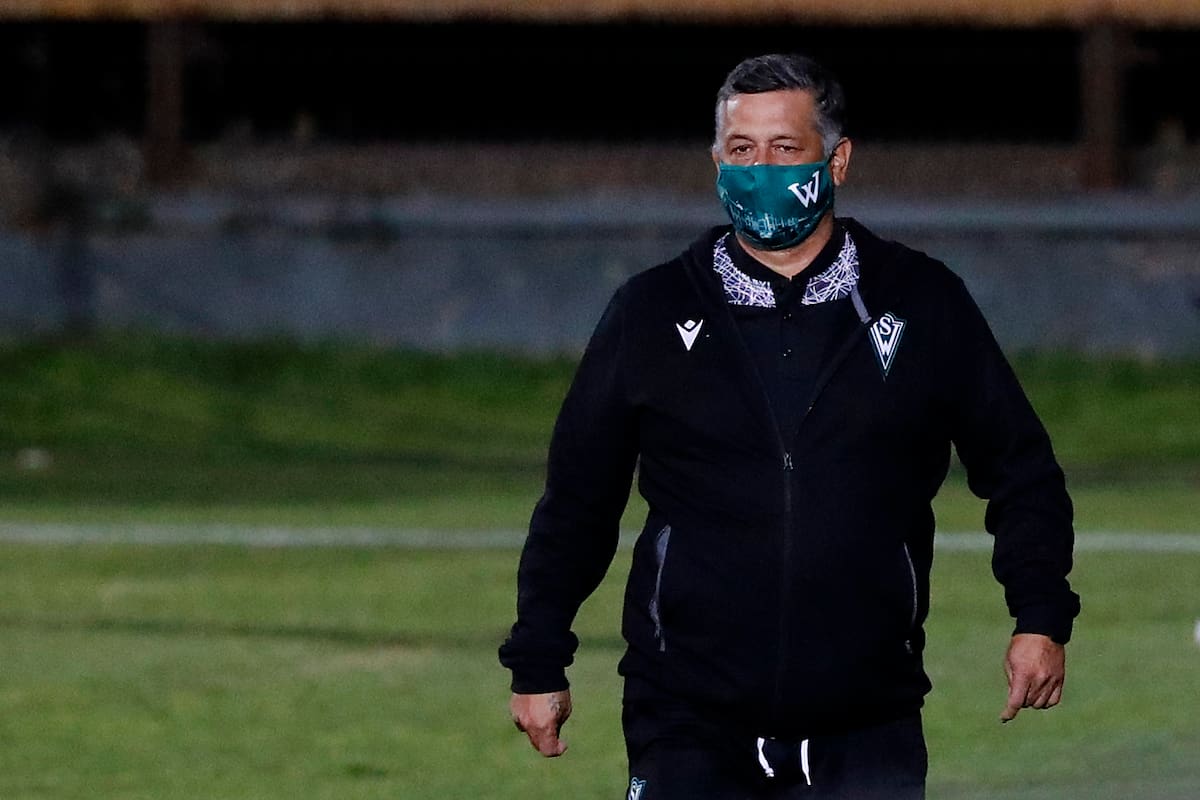 Ronald Fuentes en su paso por Wanderers. Foto: Agencia Aton