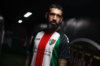 “Siempre estuvo rondando en mi vida...”: La presentación de Ronnie Fernández en Palestino