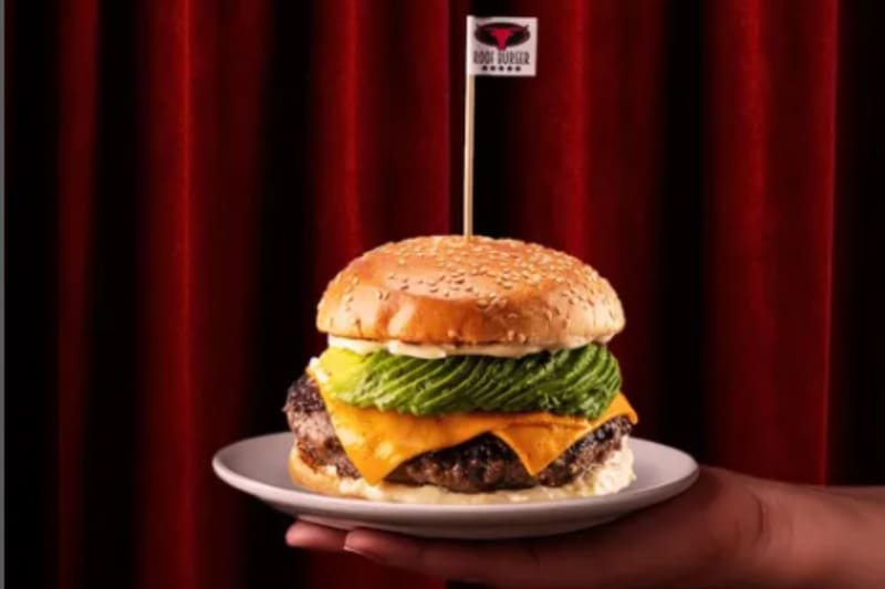 Este local de comida cuenta con dos sucursales en la Región Metropolitana. Foto: Sitio Roof Burger.