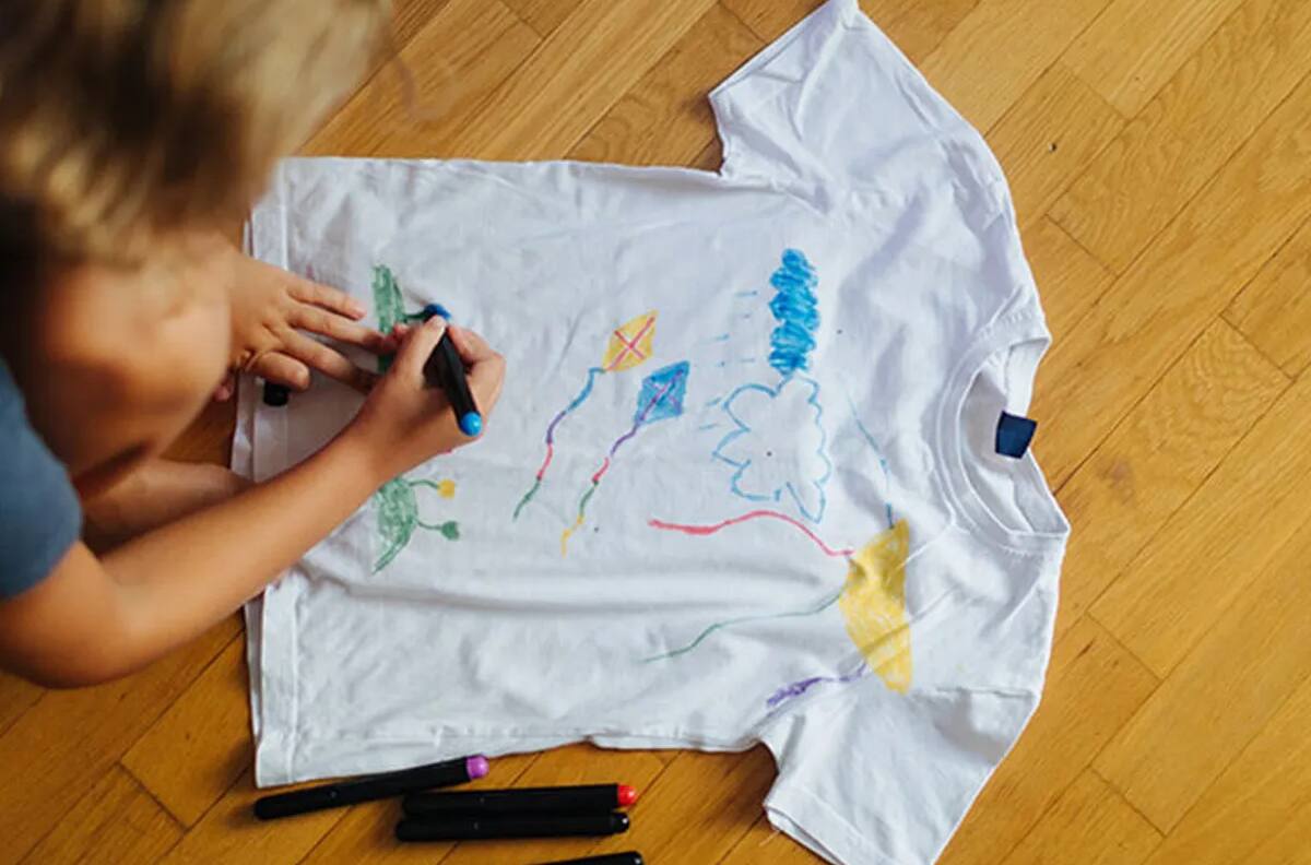 Con estos trucos puedes quitar de tu ropa las manchas de plumones y otros lápices