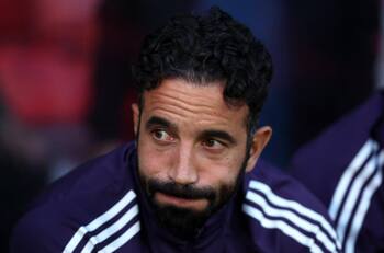 ¿Escondido? La actitud del DT de Manchester United que enfureció a los hinchas tras humillante derrota