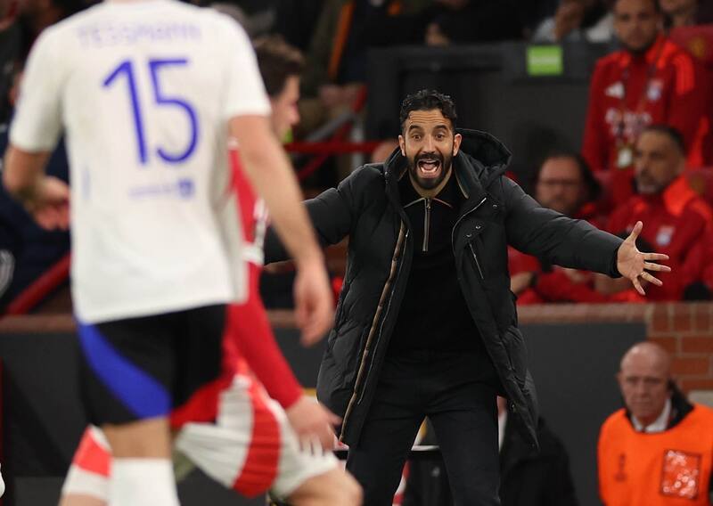 El DT del United tomó aire con la Europa League. EFE