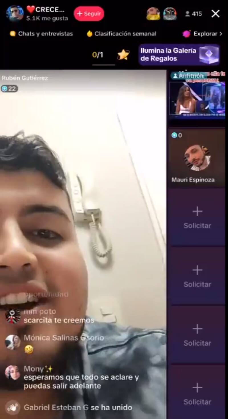 Rubén Gutiérrez haciendo un live.