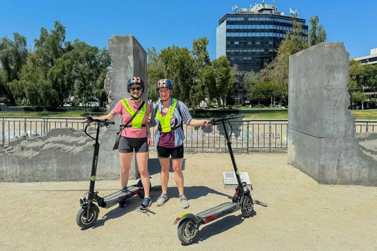El recorrido guiado permite explorar la ciudad a bordo de este innovador medio de transporte que está en tendencia. Créditos: Chiletur.