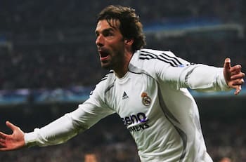 Leyenda del Manchester United y Real Madrid irá a ver a Magallanes vs. Santiago Morning