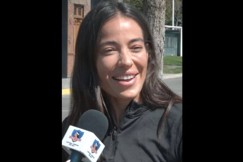 La arquera de Colo Colo se sometió a un divertido ping pong dieciochero. (Foto: Captura)
