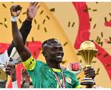 VIDEO | ¡Ídolo nacional! Sadio Mané festeja junto a miles de hinchas en Senegal