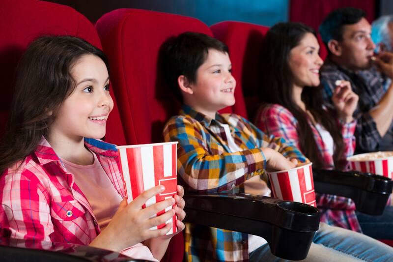 La cadena de cine tiene salas especiales para niños, con juegos y entretenidas películas para disfrutar en su día.