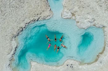 Pocos lo conocen: Este salar escondido en el norte de Chile parece sacado de otro planeta