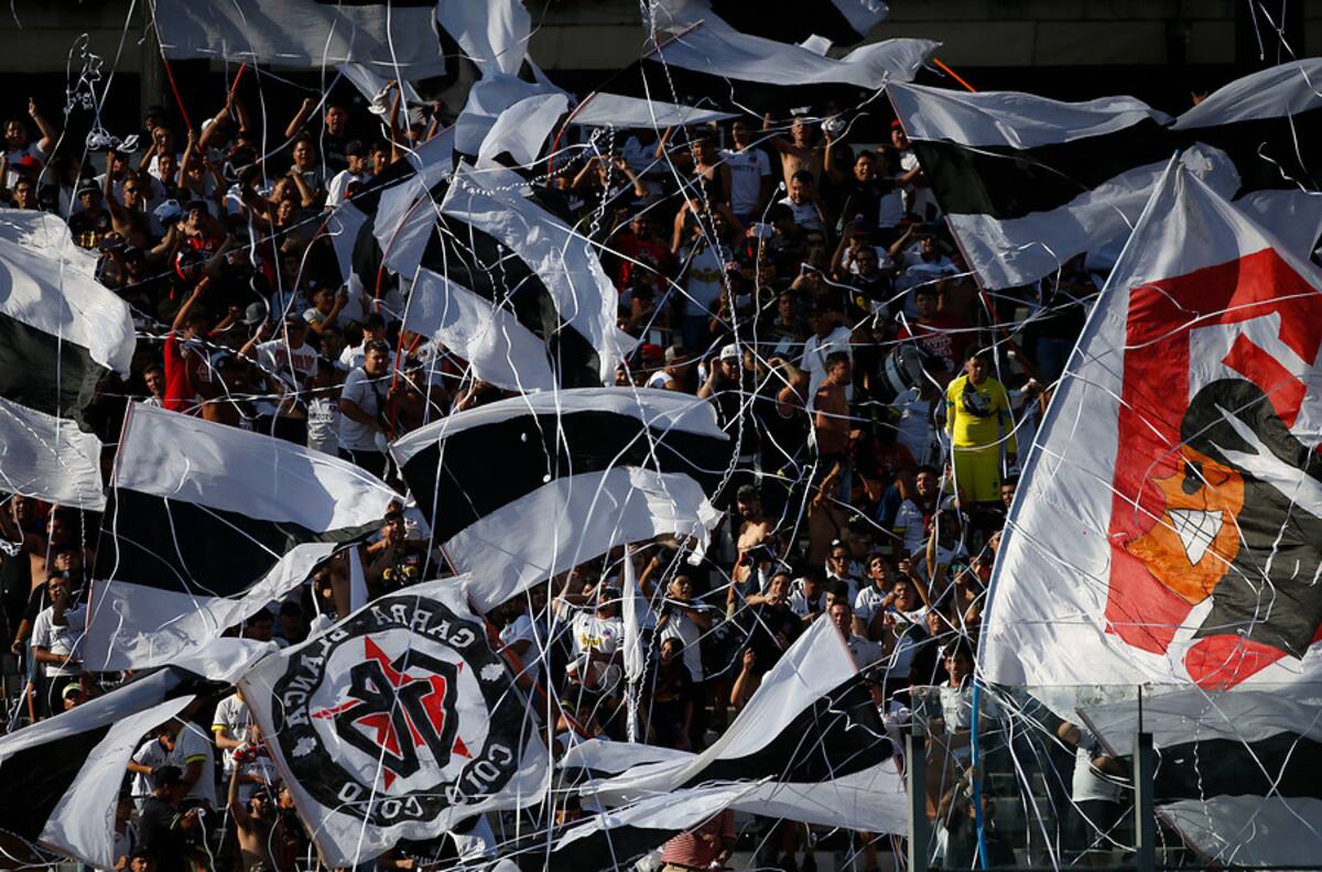Hincha de Colo Colo sorprende al colocar una frase del himno en una prueba